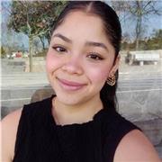 Estudiante universitaria con experiencia y entusiasmo por enseñar :)